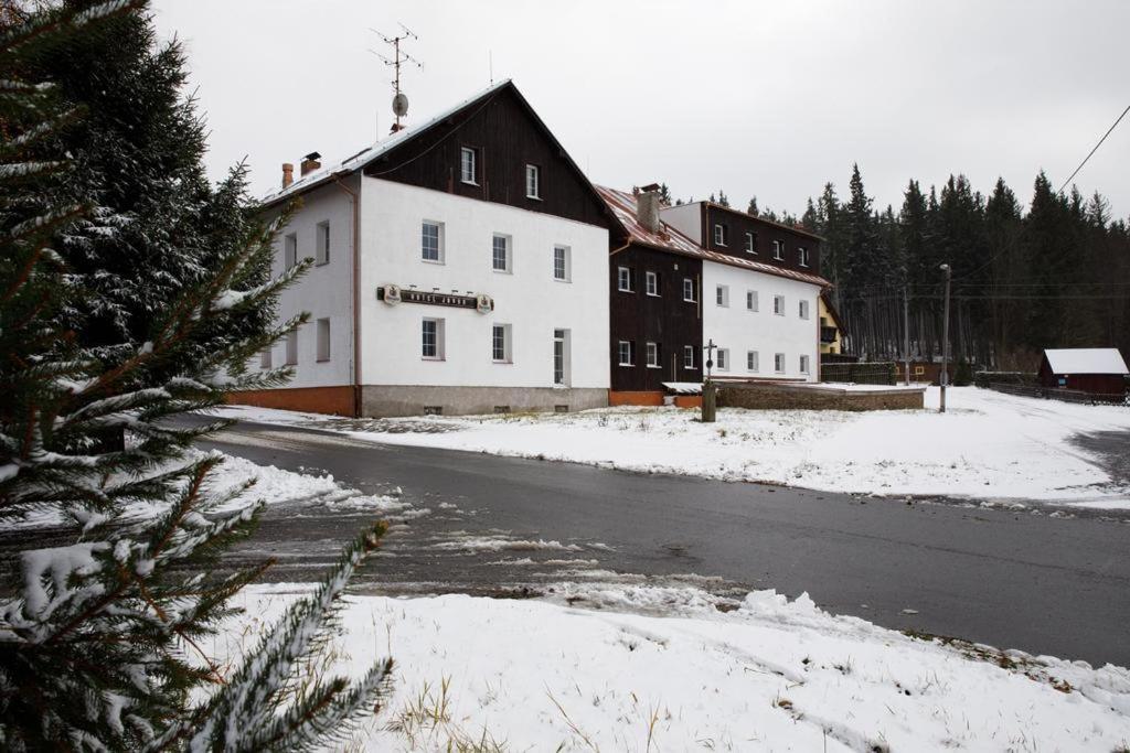 Hotel U Andela Michaela Javorná Kültér fotó