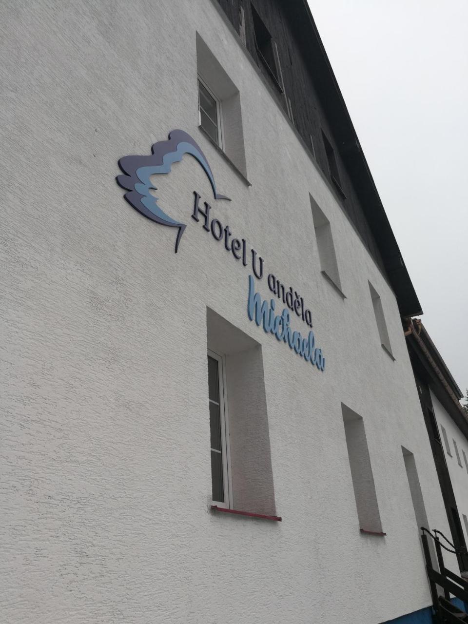 Hotel U Andela Michaela Javorná Kültér fotó