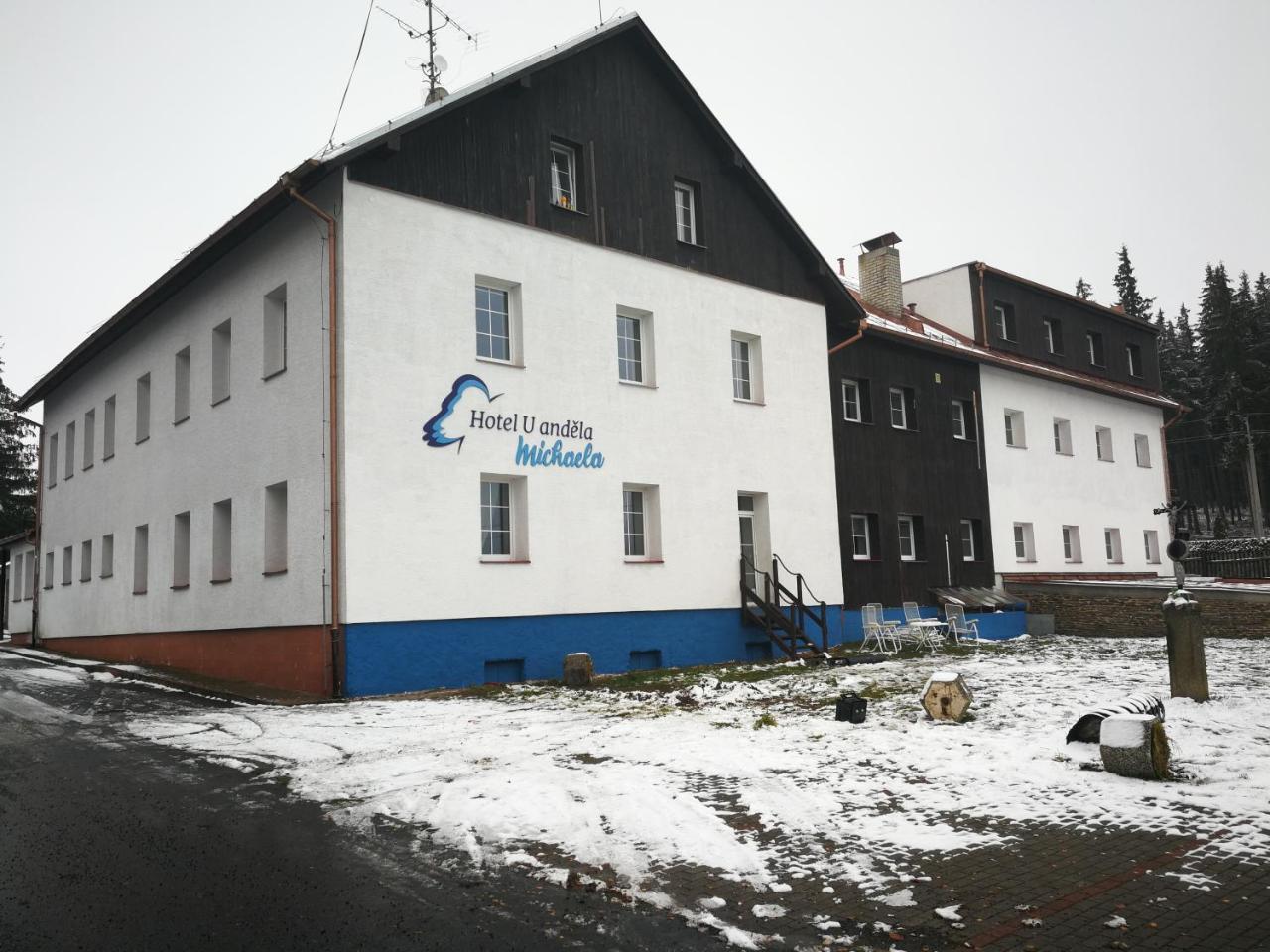 Hotel U Andela Michaela Javorná Kültér fotó