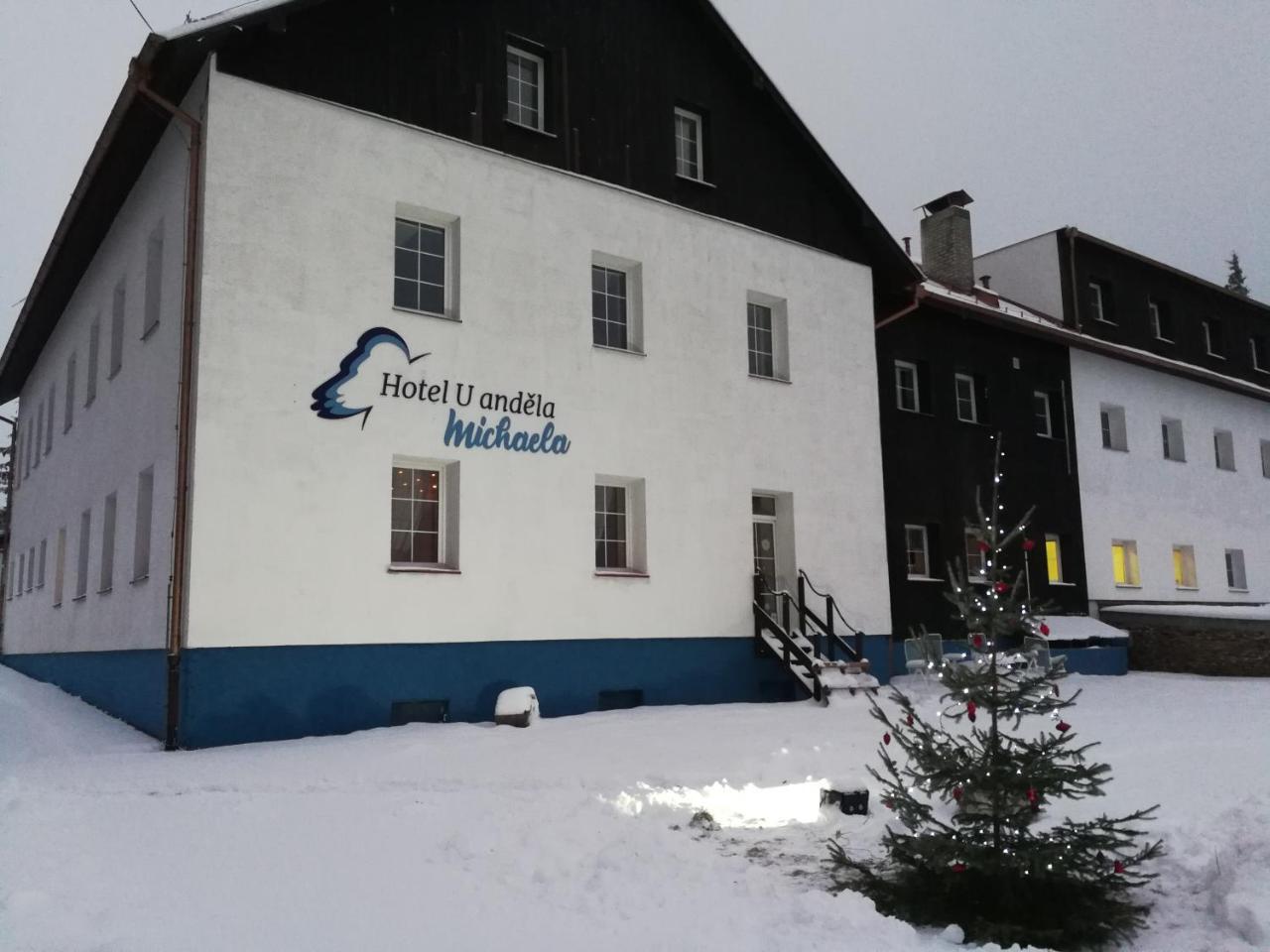 Hotel U Andela Michaela Javorná Kültér fotó